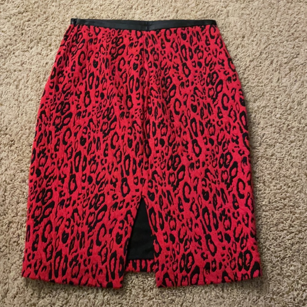 Animal print red and black pencil skirt - Picture 2 of 2
